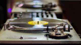 ✨ Fonds d’Écran & Ressources Visuelles – Kit Spécial Musique pour Sites et Blogs